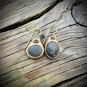 Pebblebelly Earrings #688