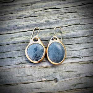 Pebblebelly Earrings #687 (615, 679)